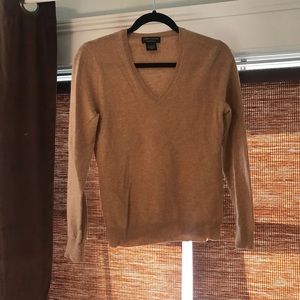 Lord & Taylor tan cashmere sweater - sz S